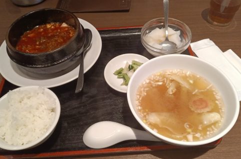 松本市南松本、四川乃華の麻婆豆腐定食