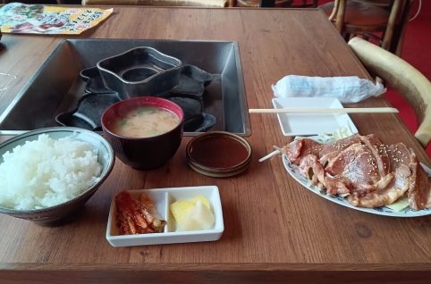 岡谷市焼肉縁結、ジンギスカン定食