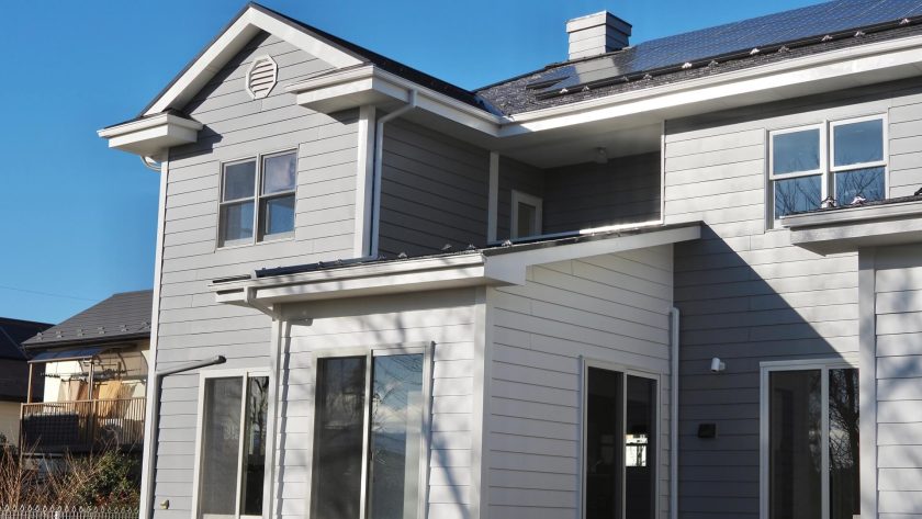 松本市内田中古一戸建て、アメリカンスタイルの外観