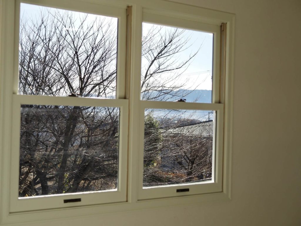 松本市内田中古一戸建て、窓から見える北アルプスが美しい